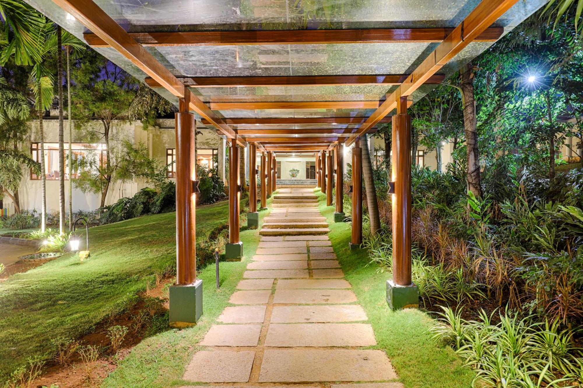 Club Mahindra Golden Landmark, Mysuru Exteriör bild